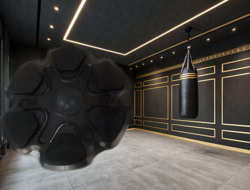 AURUM BOXING TARGET — cible murale intelligente avec gants adultes noirs, présentation premium noir et or